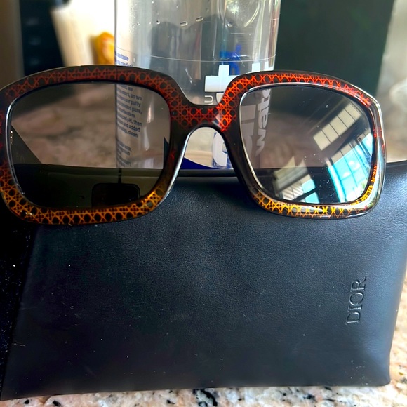Dior designer glasses with original dust bag. - Picture 1 of 2